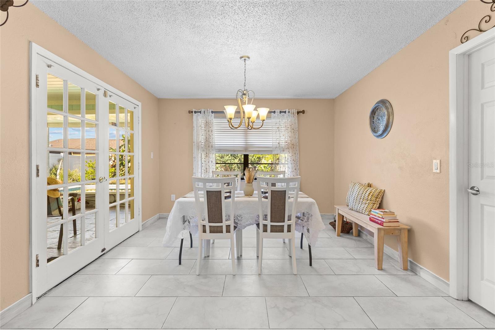 Listing Image #13