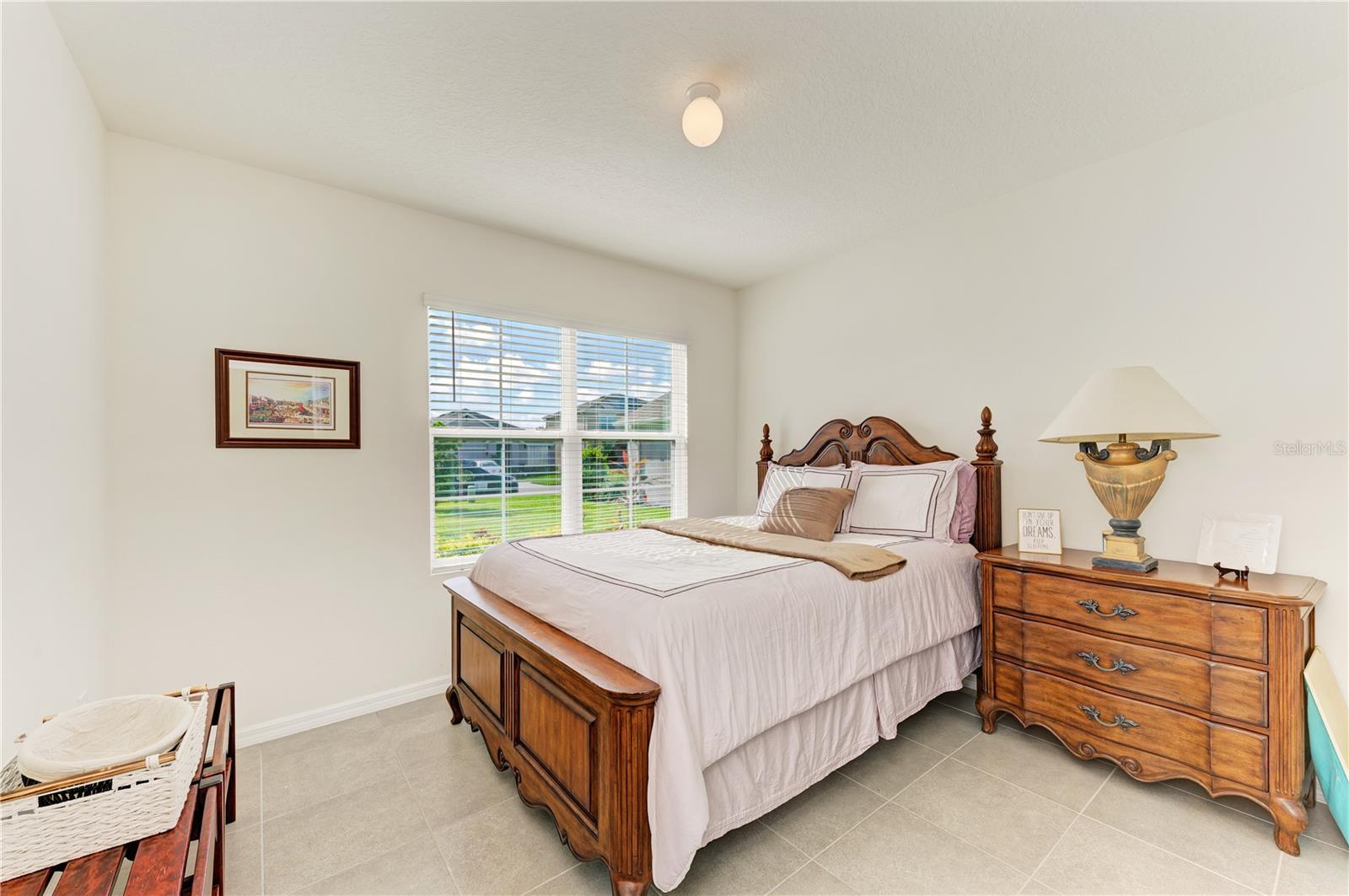 Listing Image #9