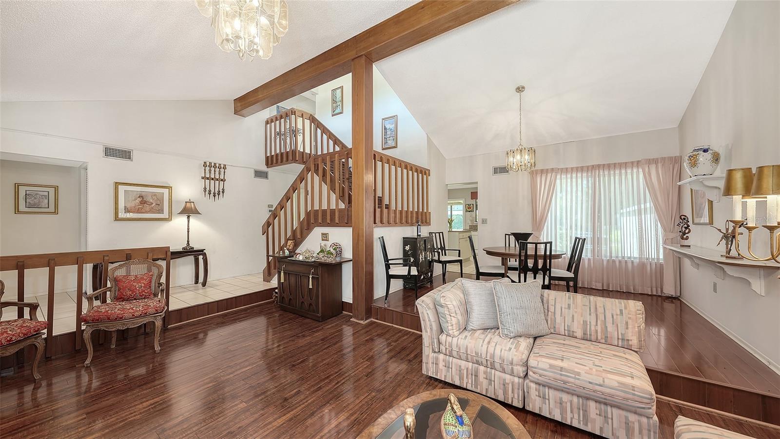 Listing Image #8