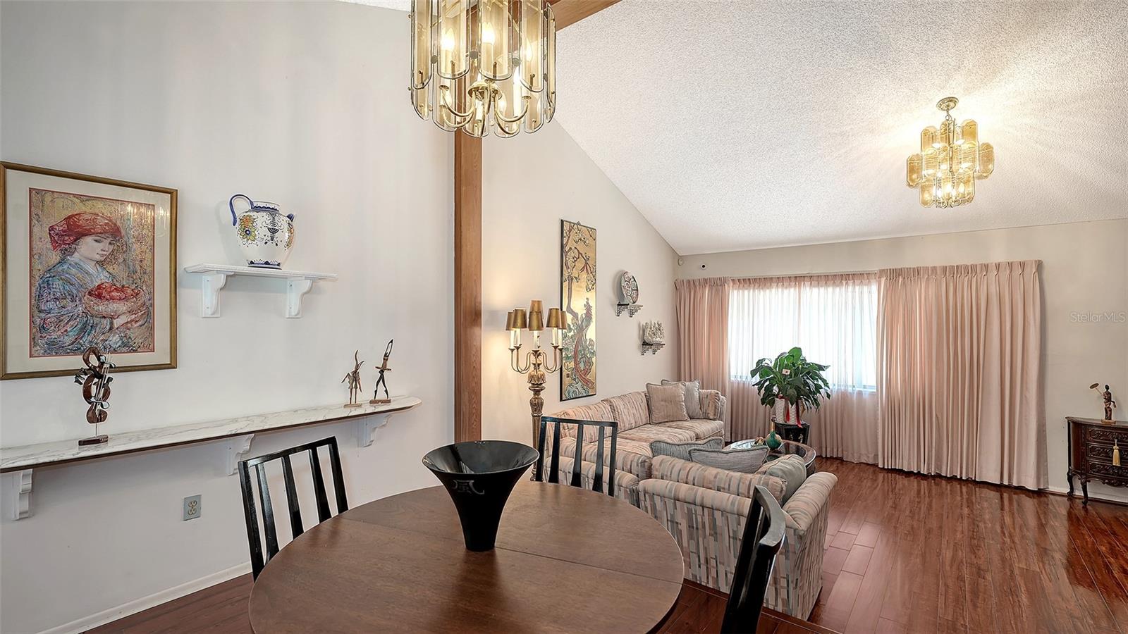 Listing Image #9