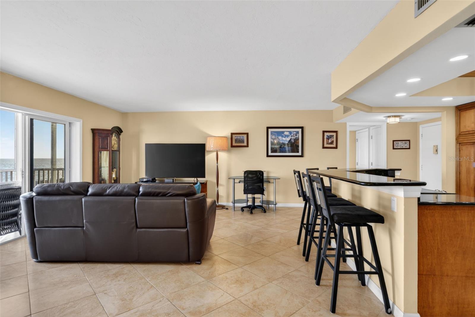 Listing Image #13