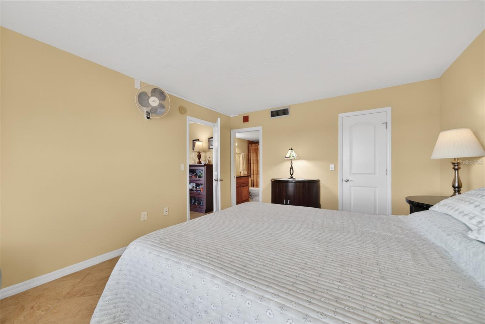 Listing Image #32