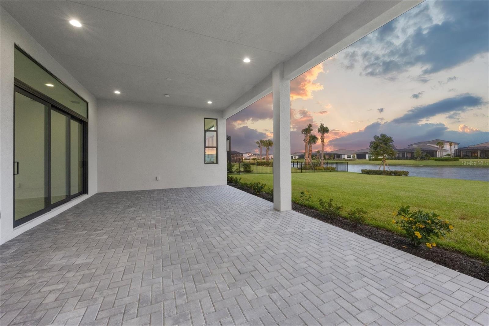 Listing Image #8