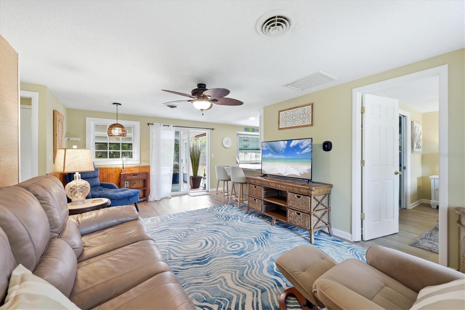 Listing Image #8