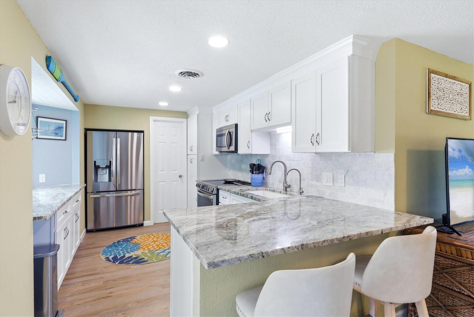 Listing Image #12