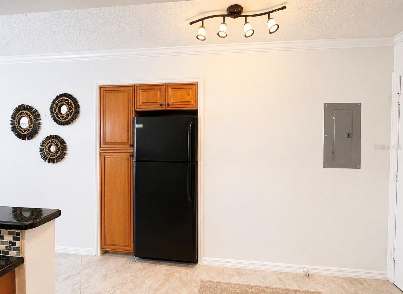 Listing Image #10