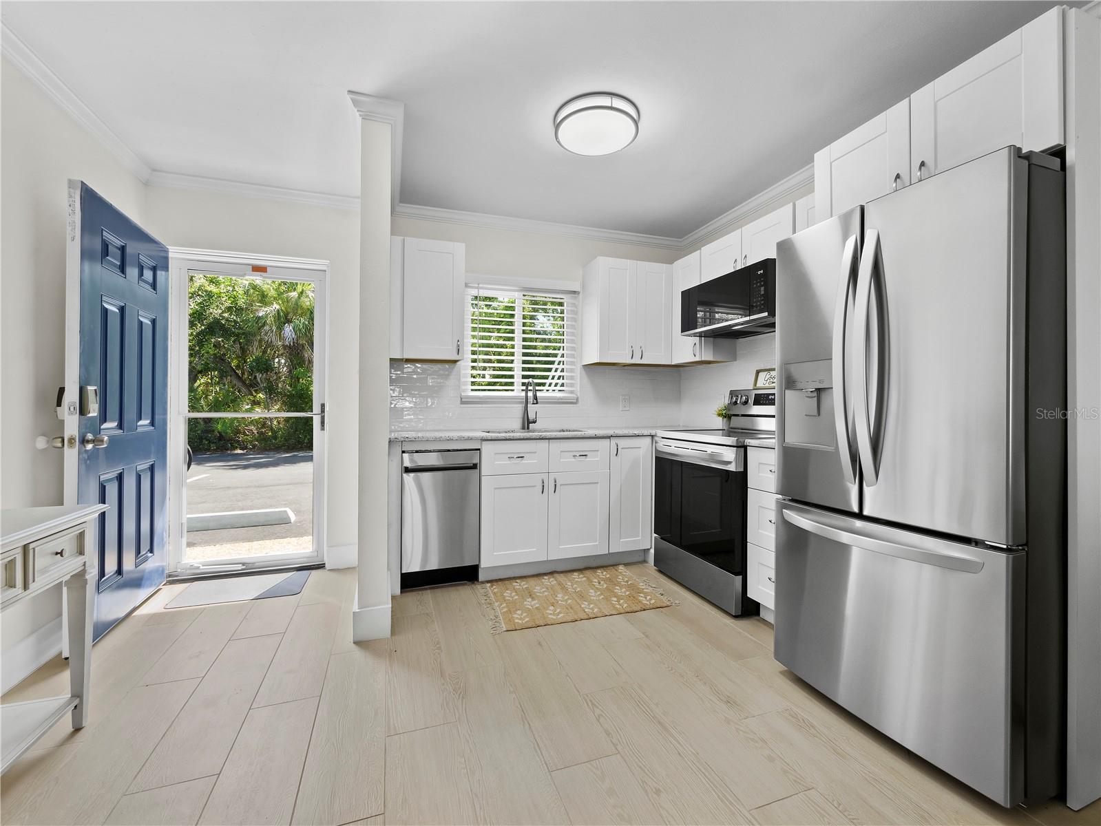 Listing Image #8
