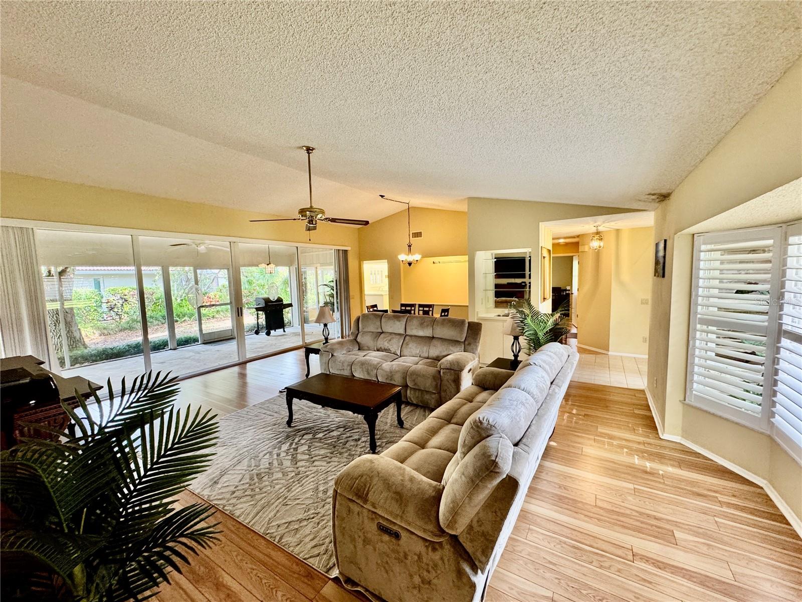Listing Image #7