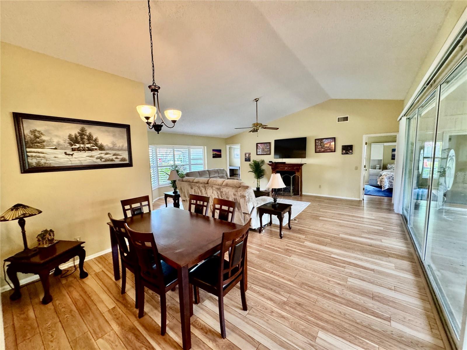 Listing Image #8