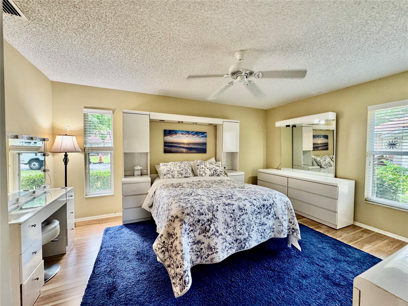 Listing Image #15