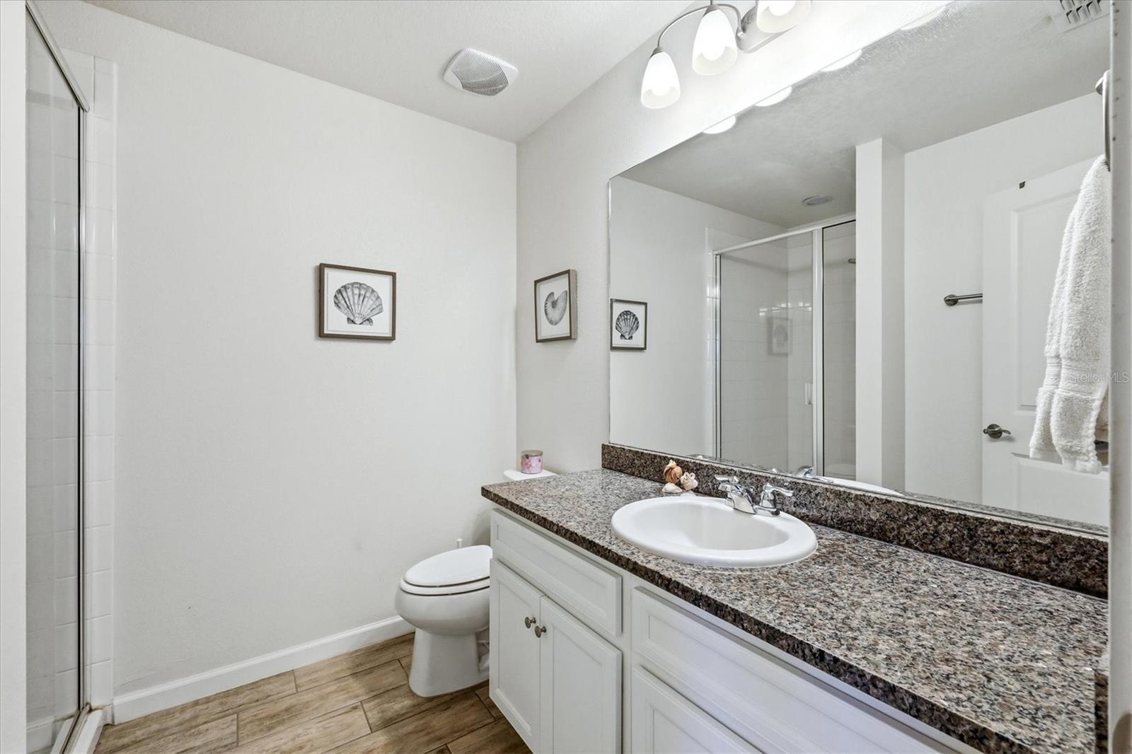 Listing Image #23