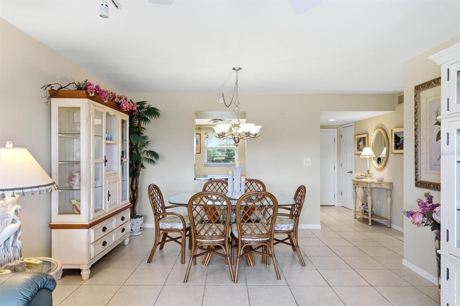 Listing Image #7