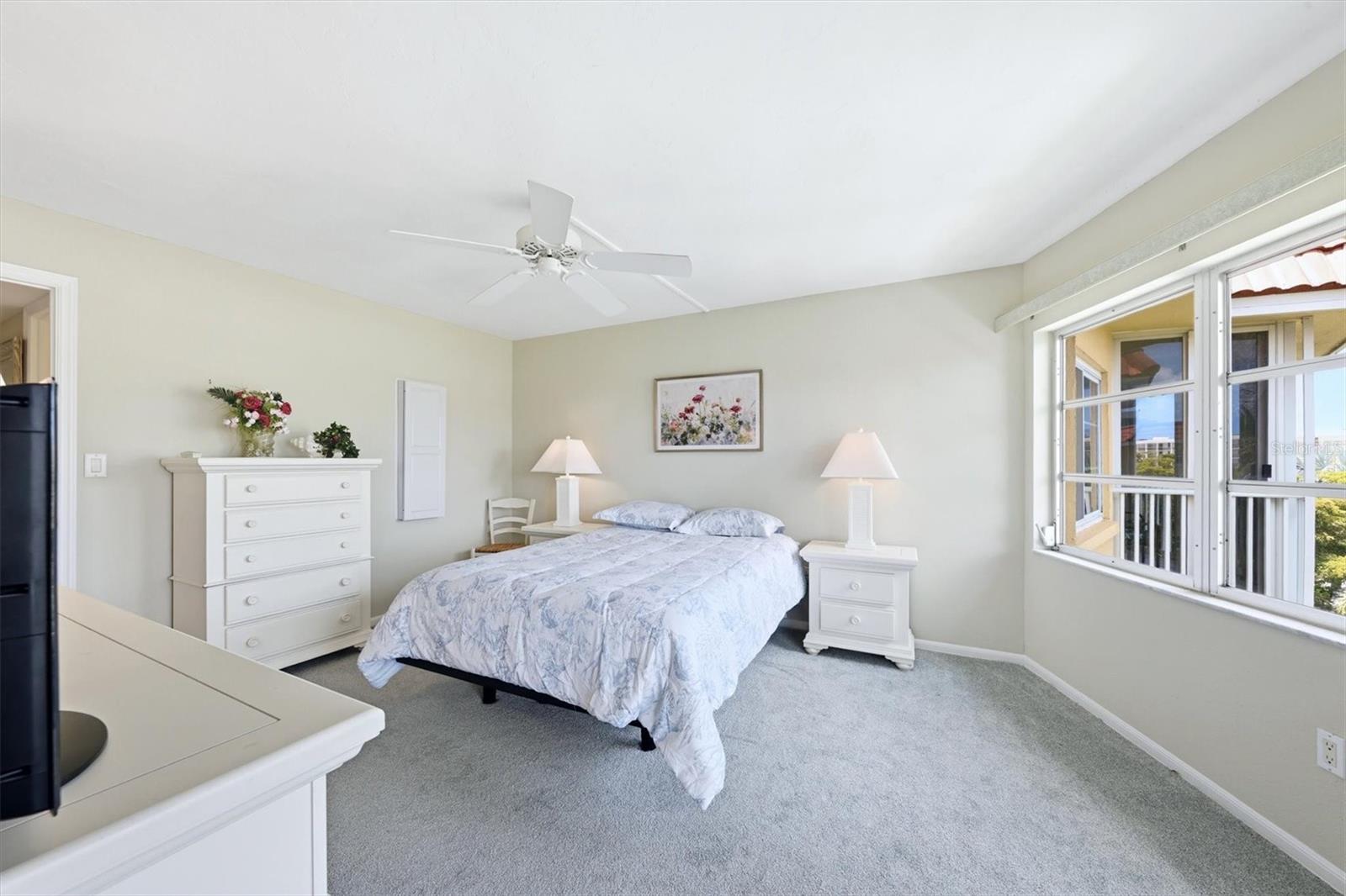 Listing Image #19