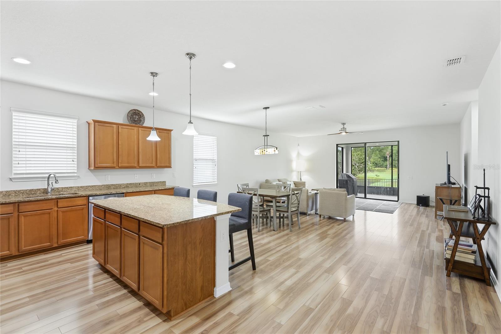 Listing Image #6
