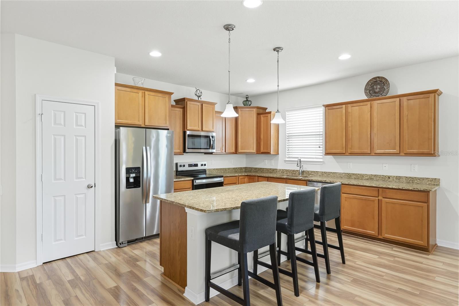 Listing Image #7