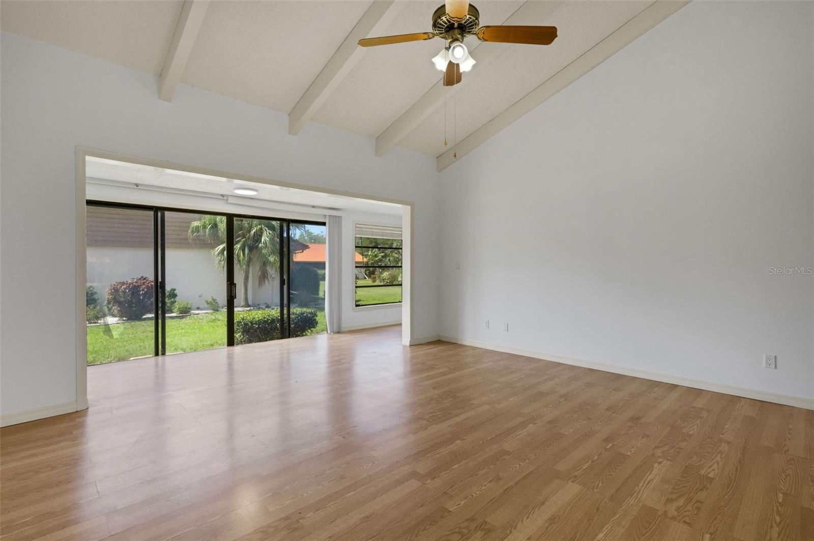 Listing Image #4