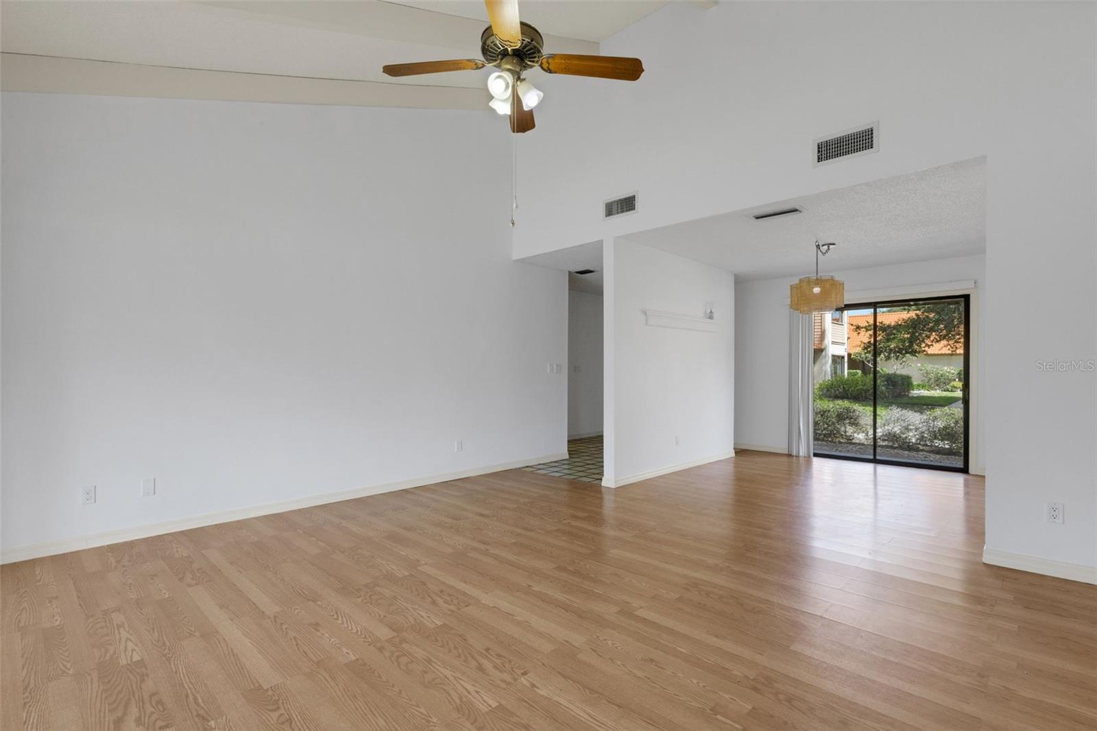 Listing Image #5