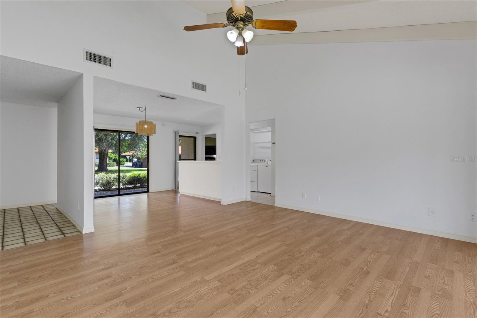Listing Image #6