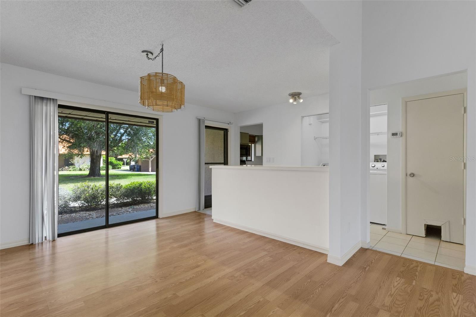 Listing Image #7