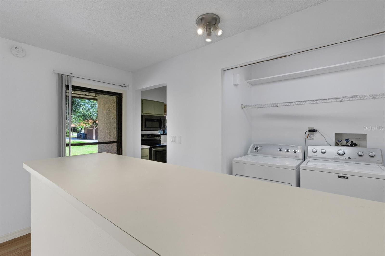 Listing Image #12