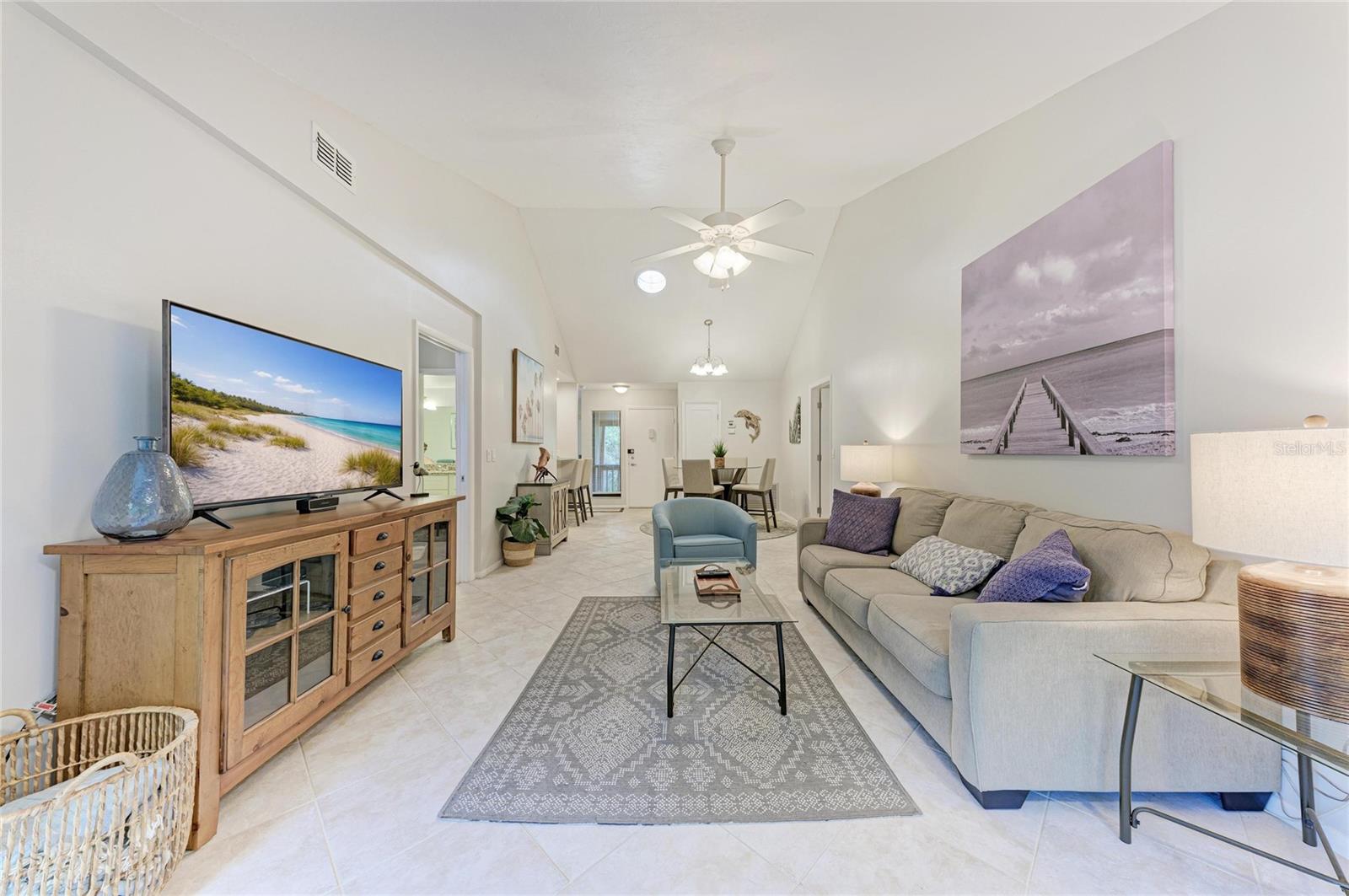 Listing Image #8