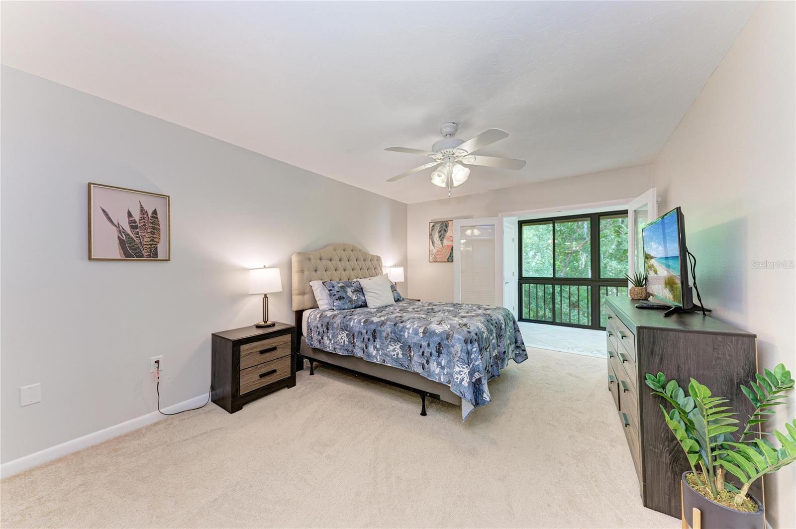Listing Image #19