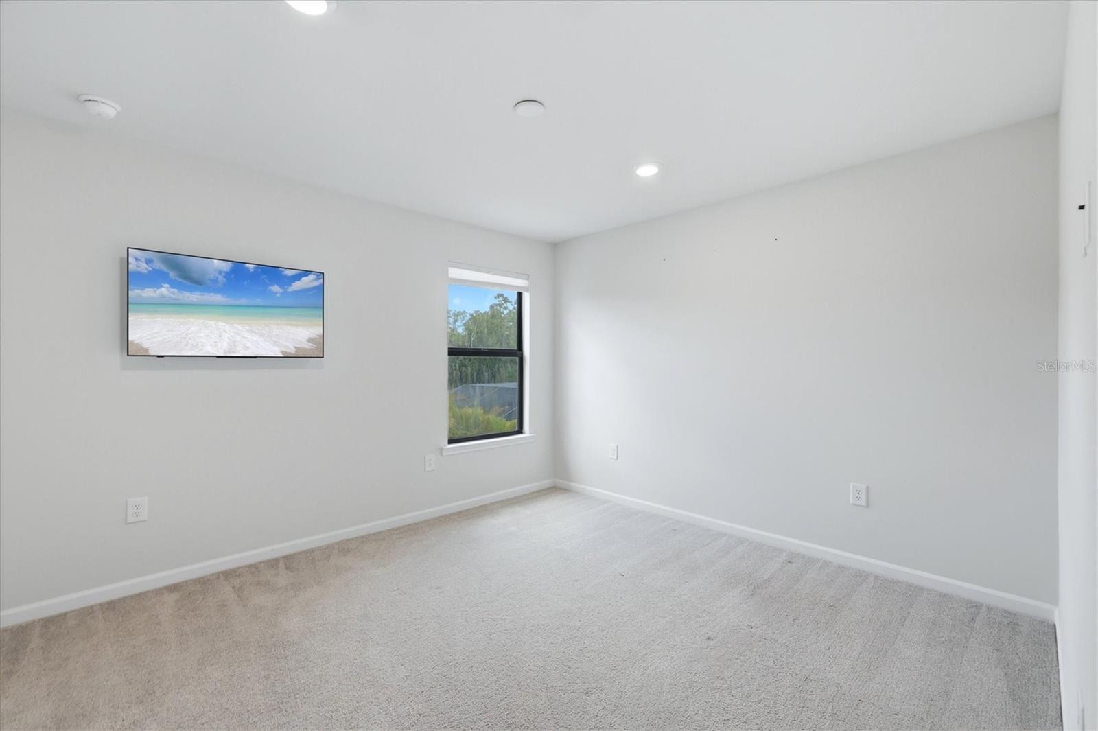 Listing Image #23