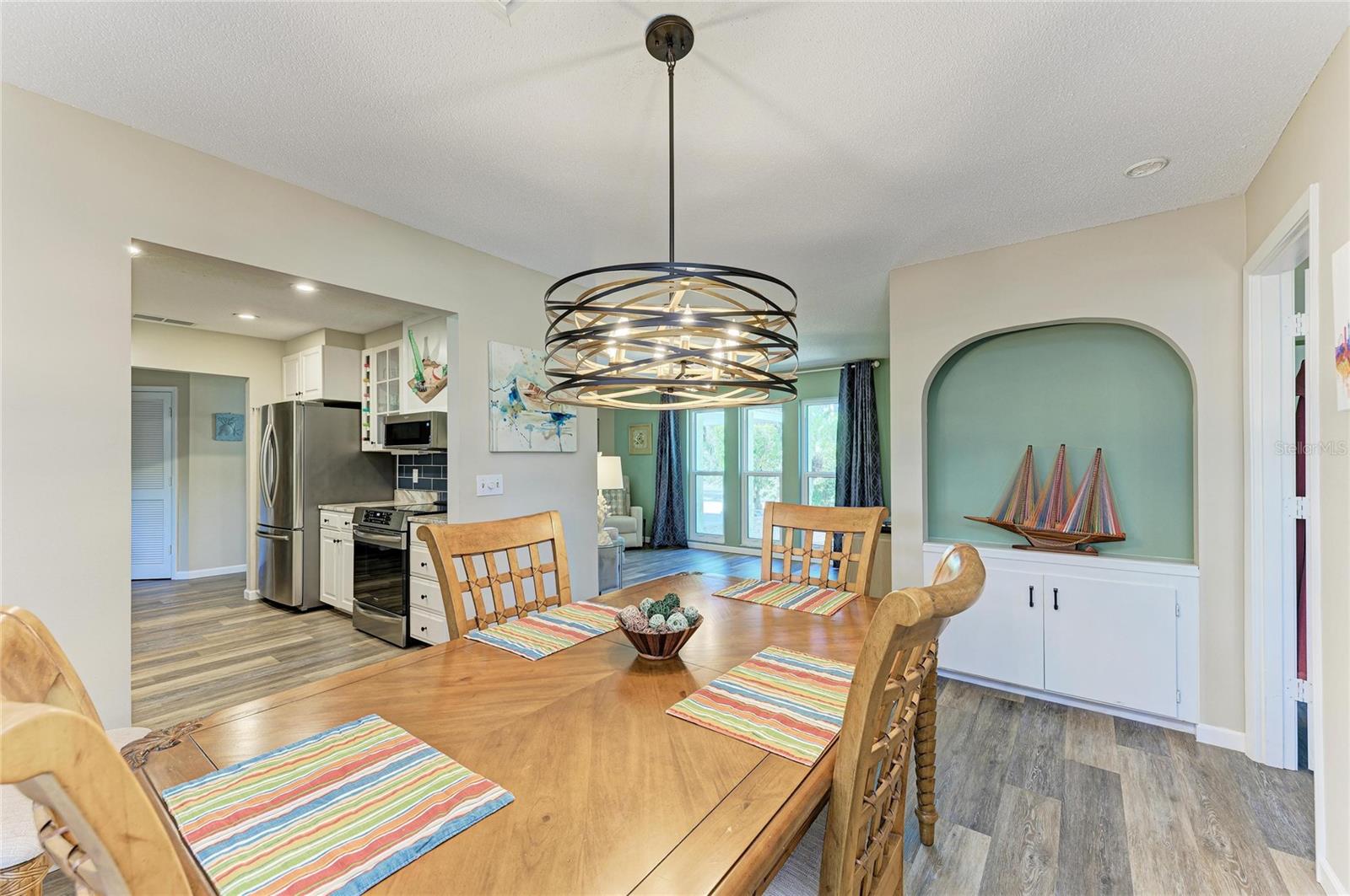 Listing Image #11