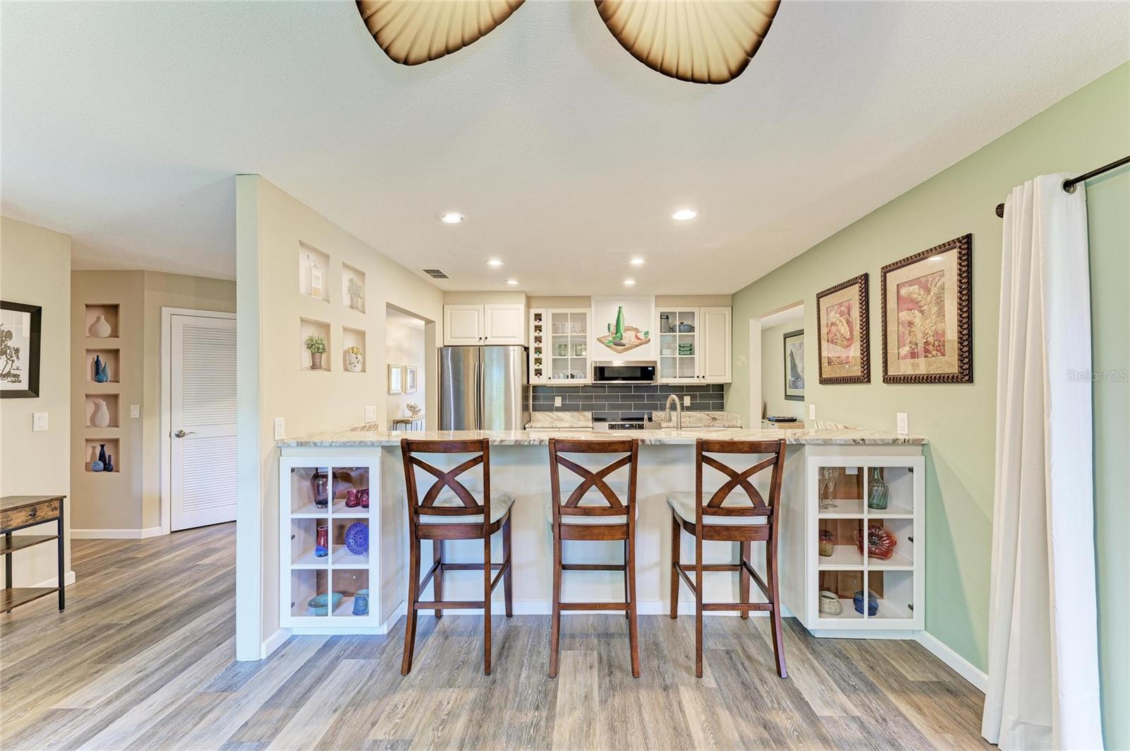 Listing Image #12