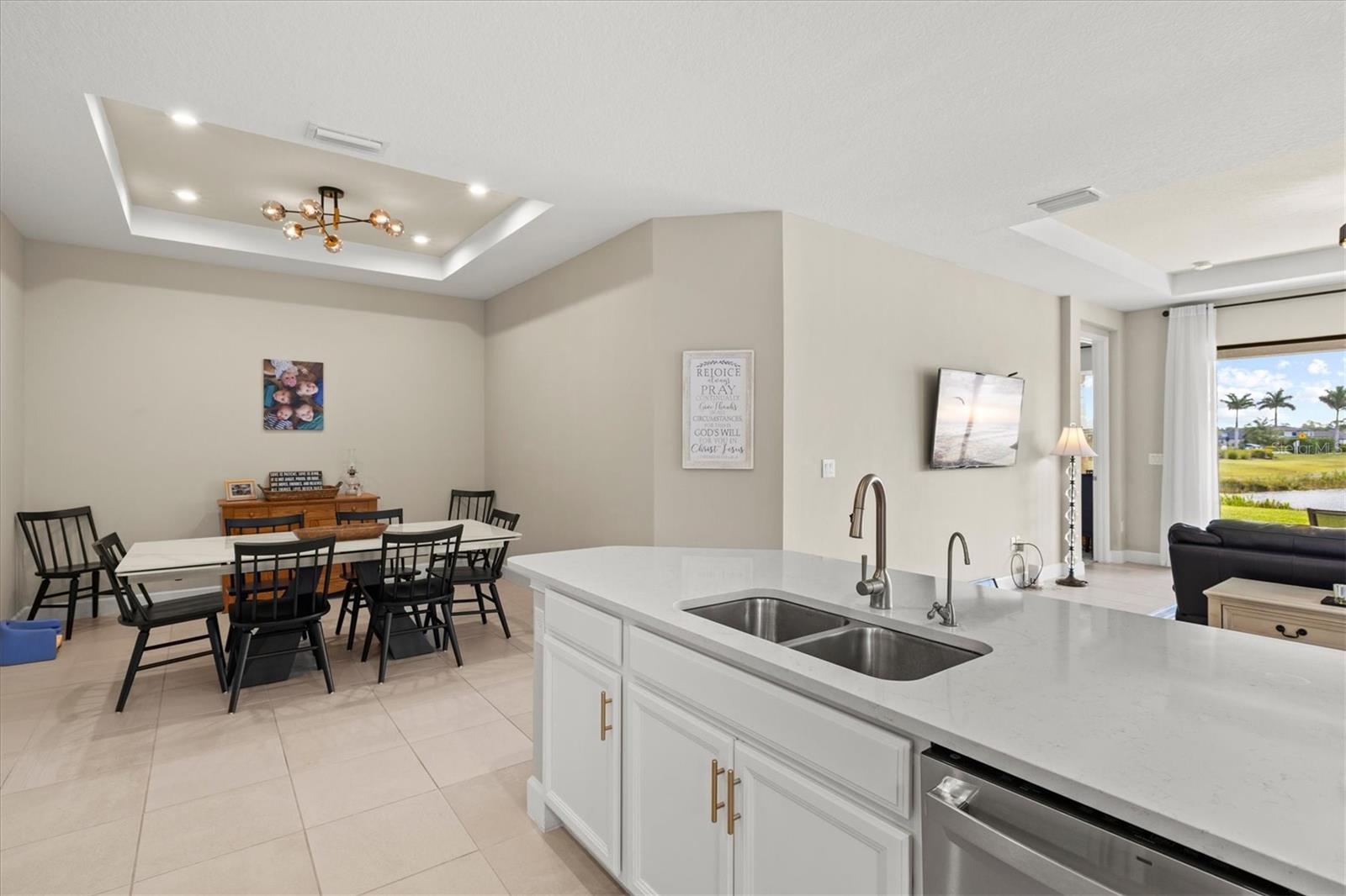 Listing Image #11