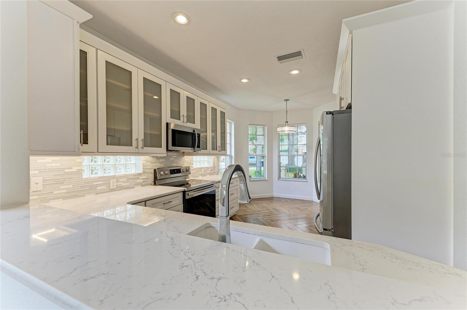 Listing Image #11