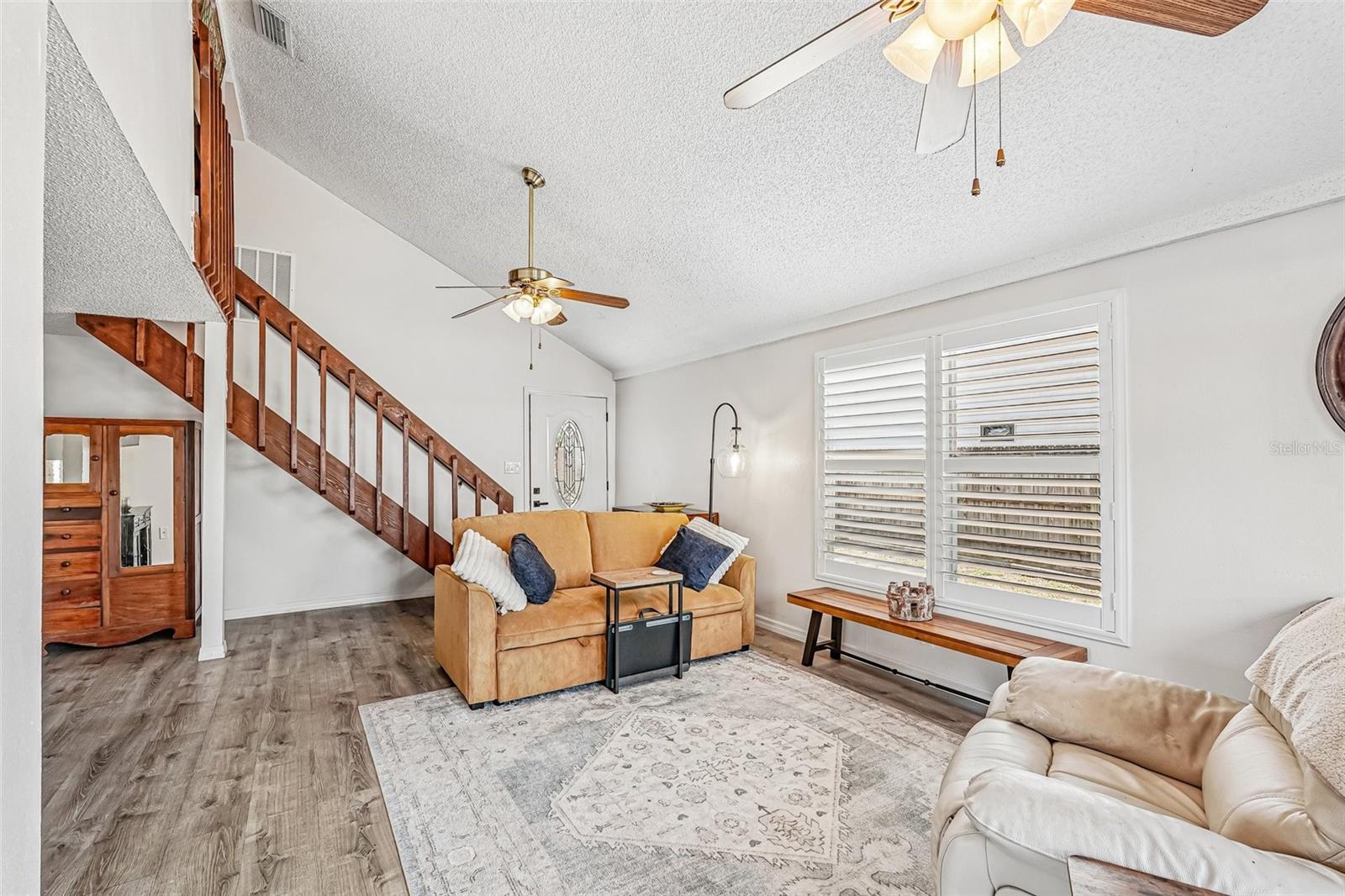 Listing Image #8