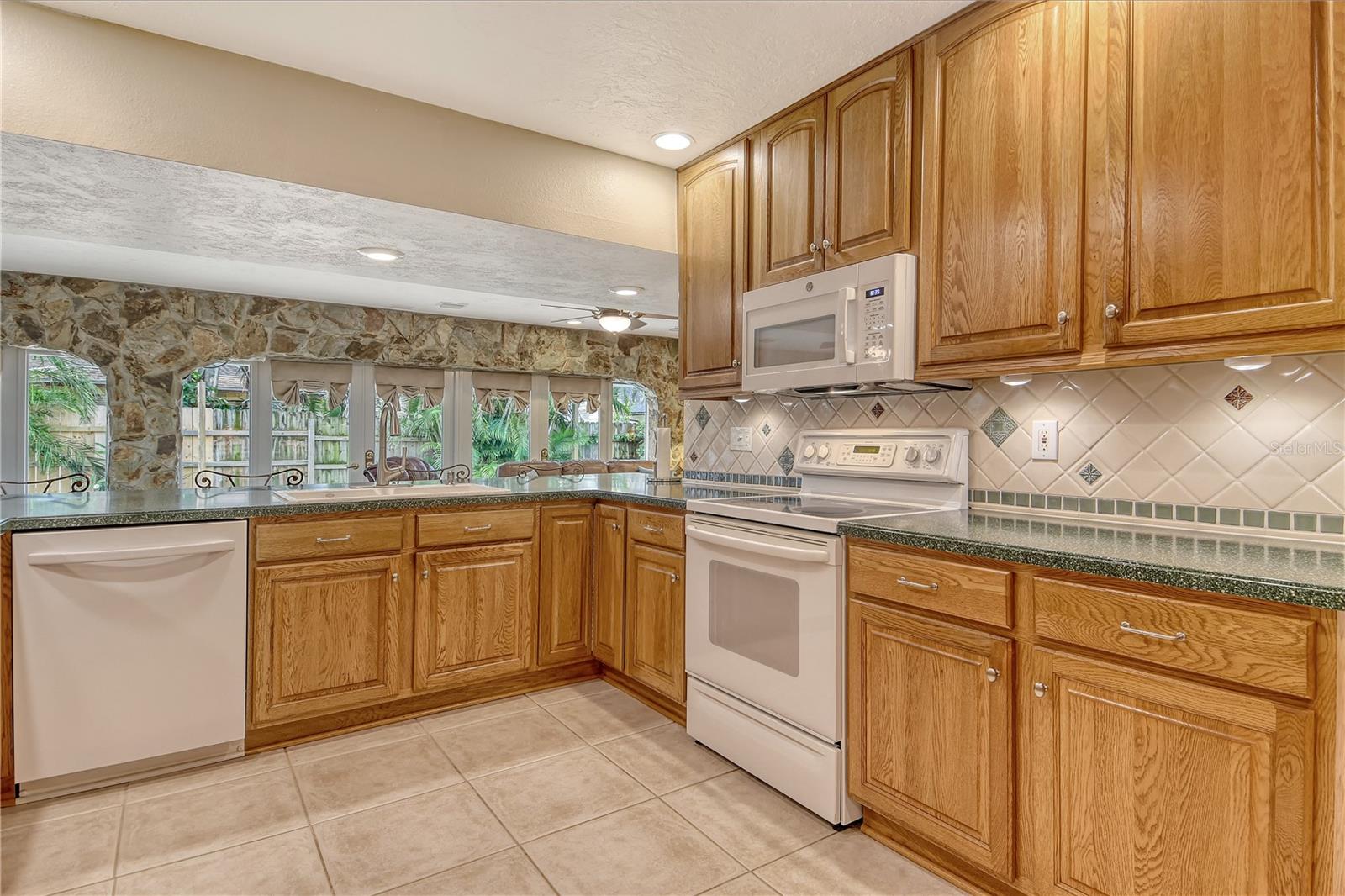 Listing Image #15
