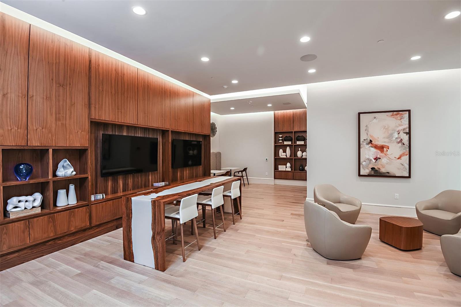 Listing Image #41