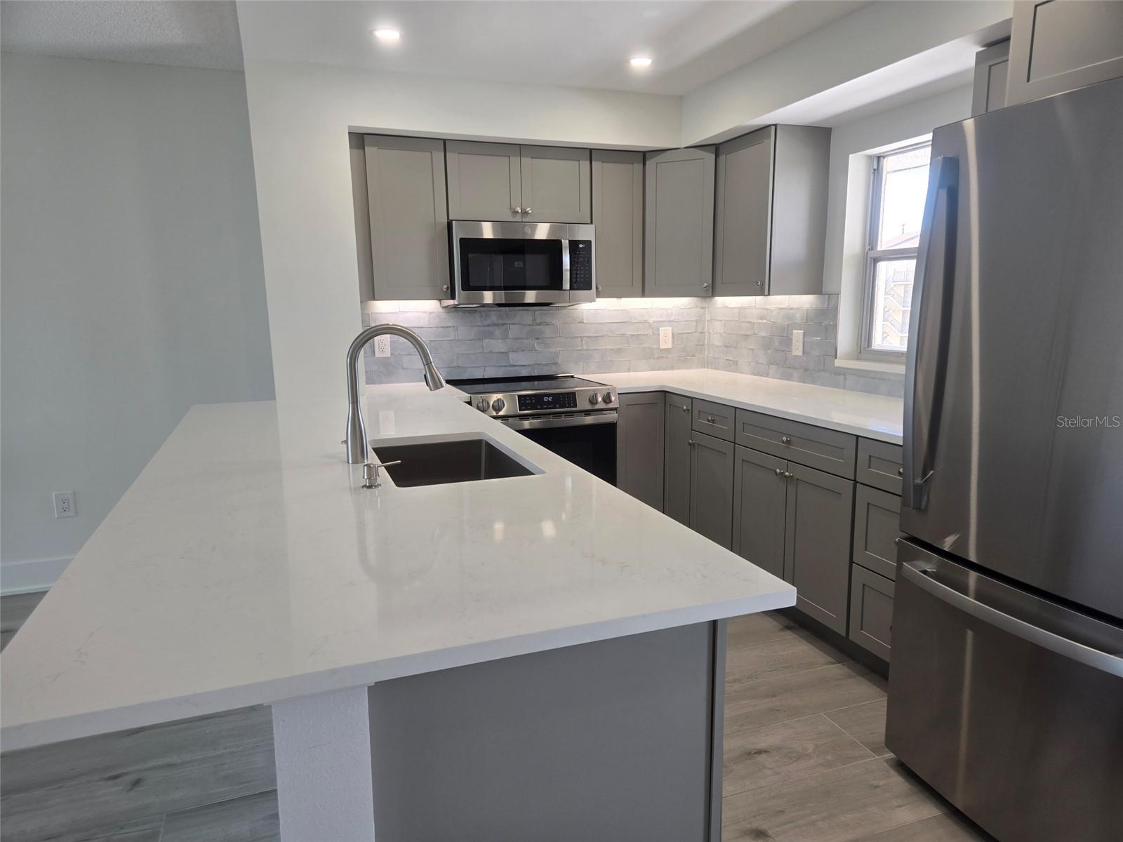 Listing Image #5