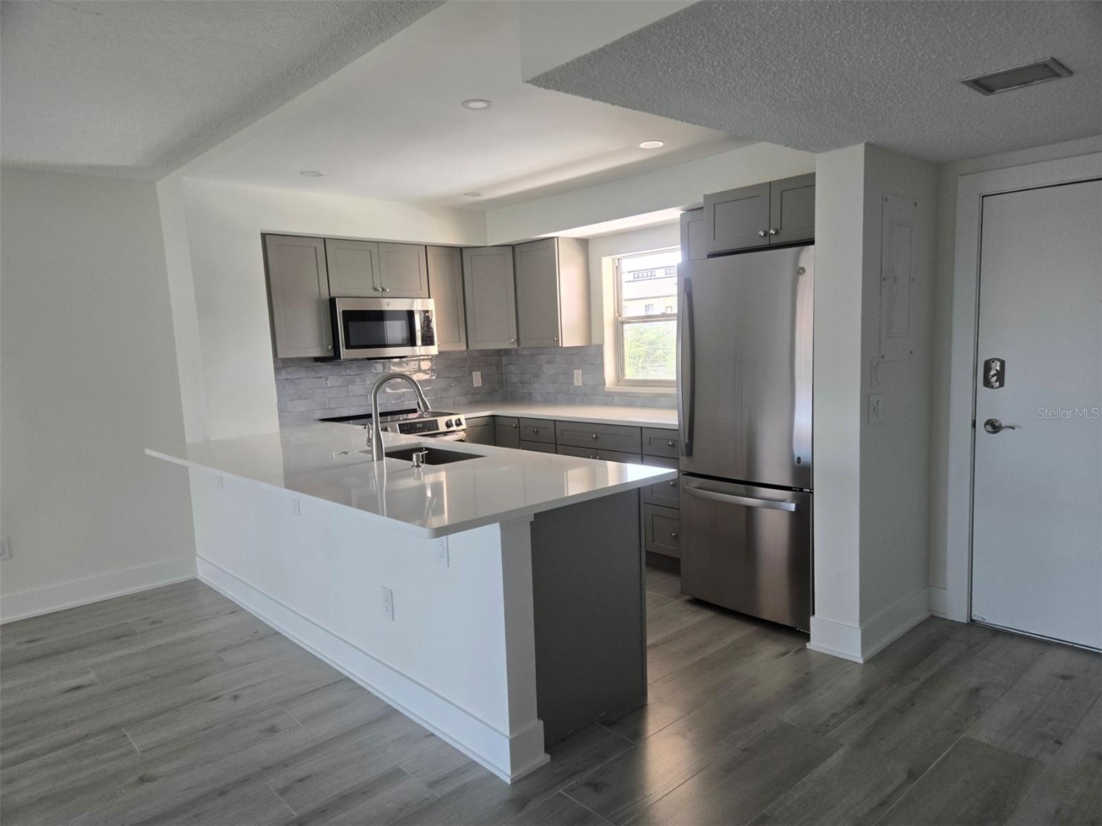 Listing Image #6