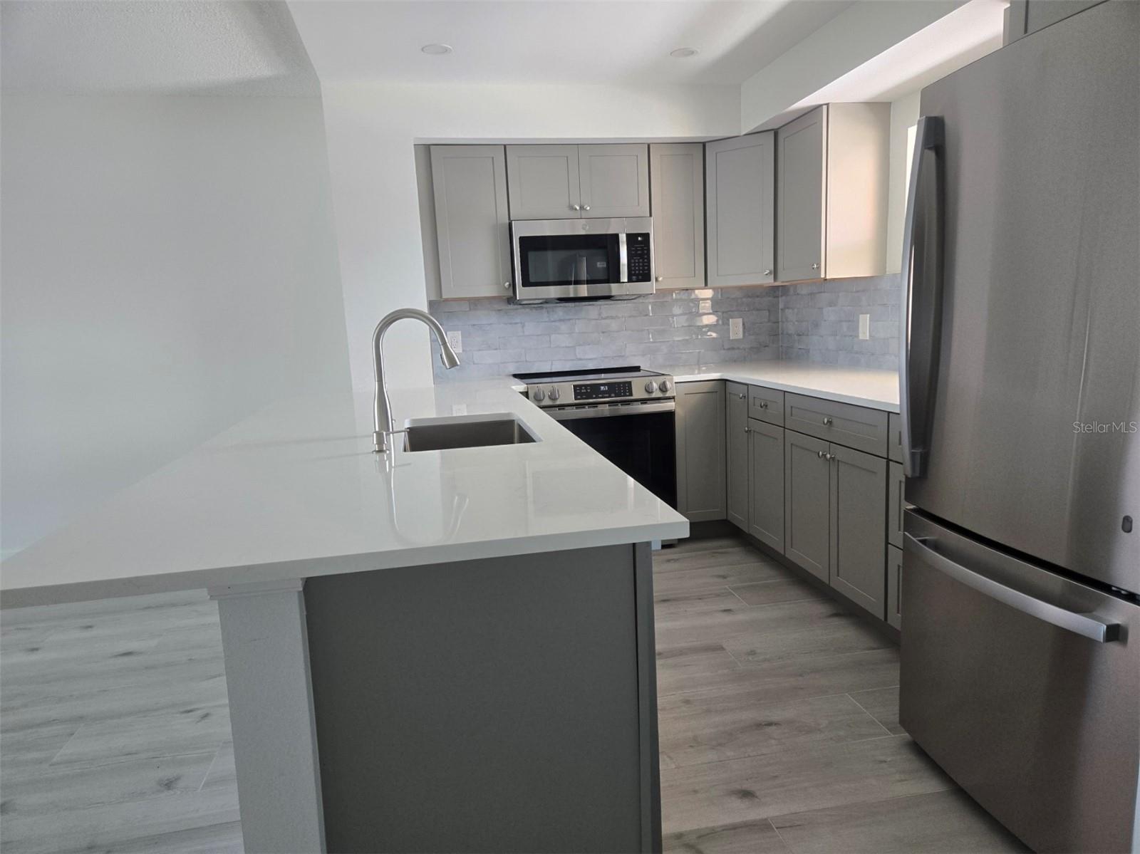 Listing Image #7
