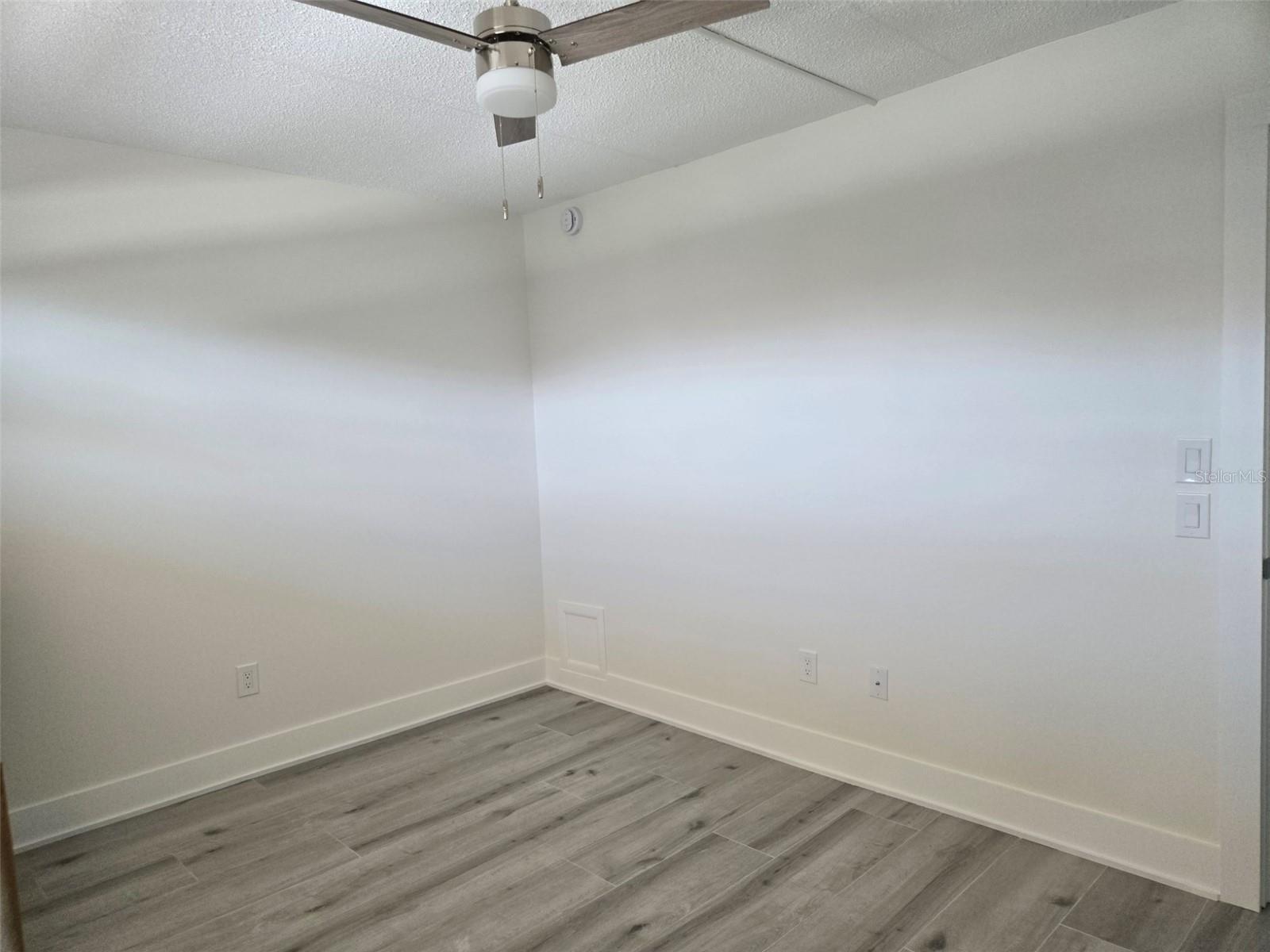 Listing Image #33
