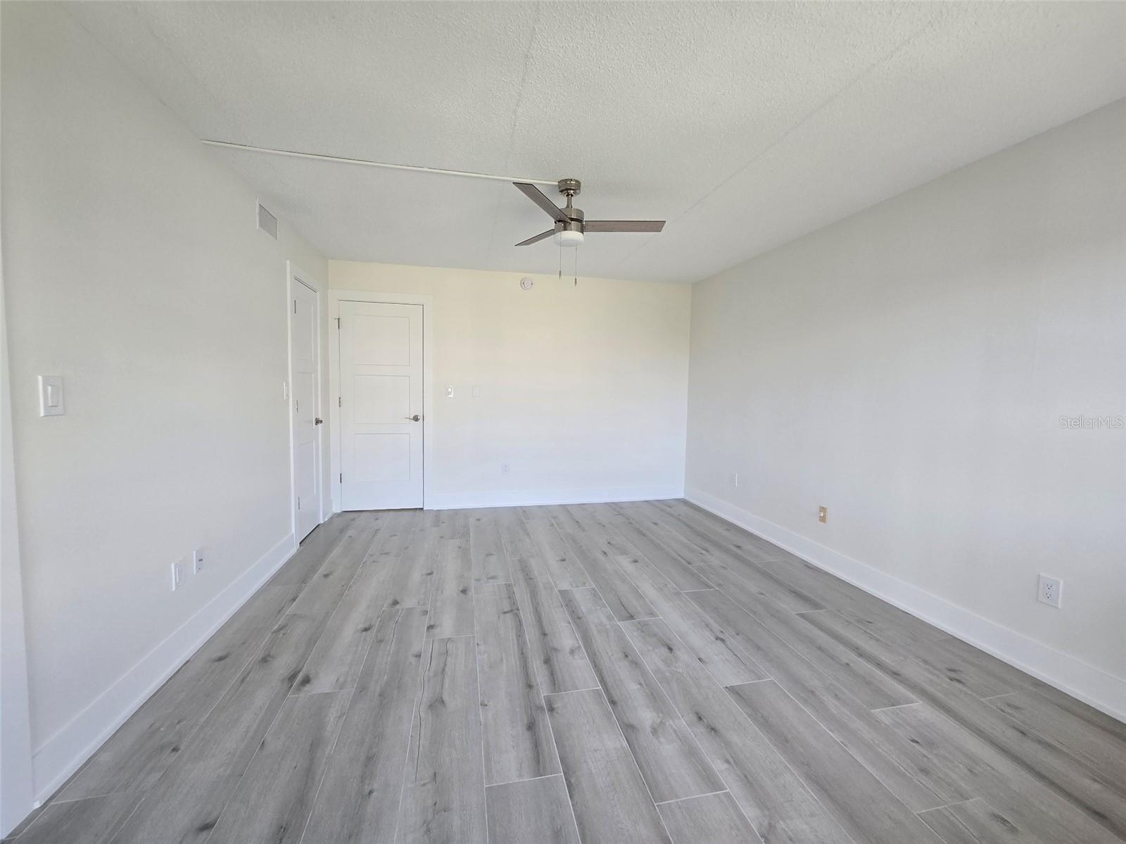 Listing Image #41