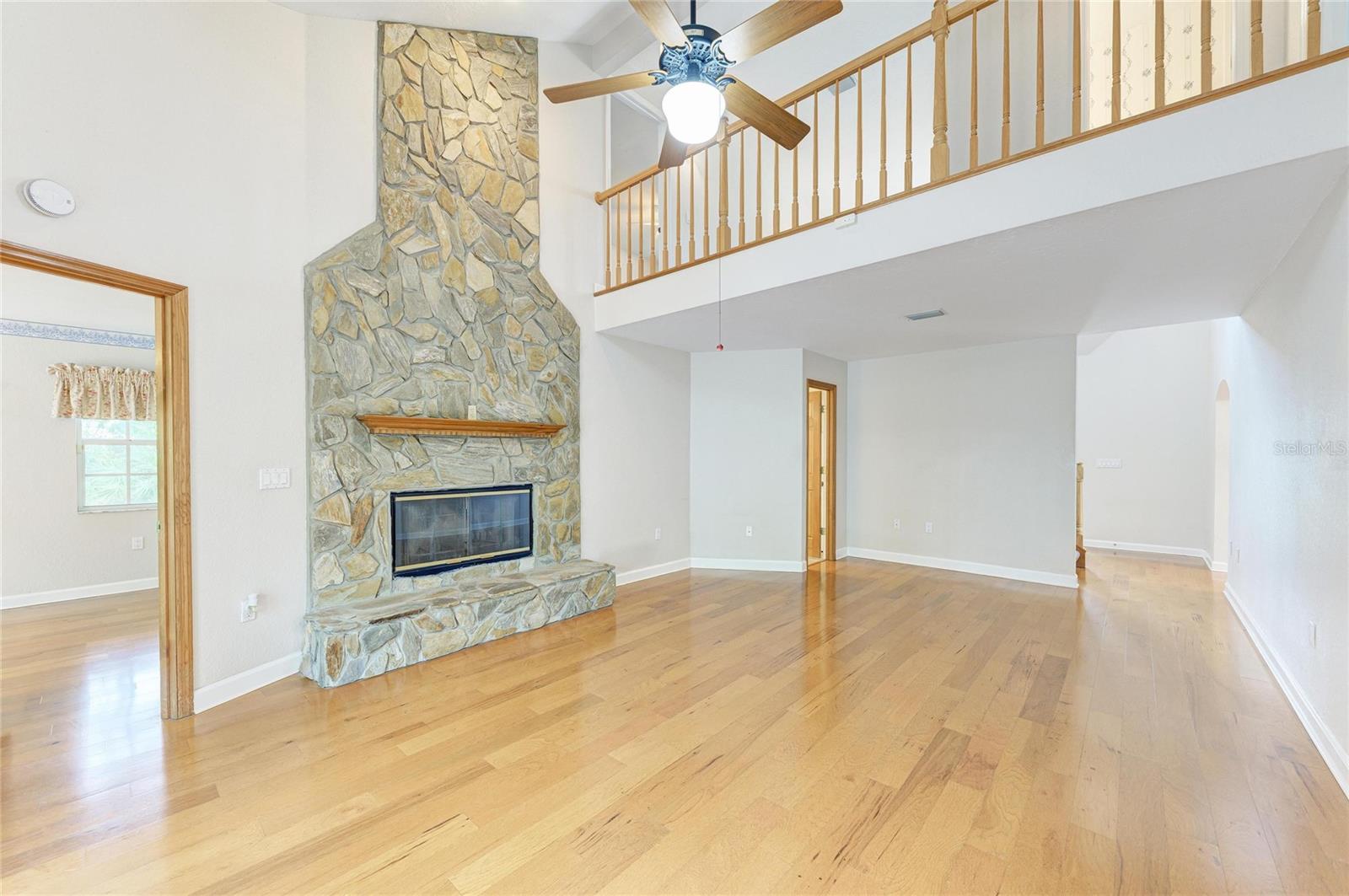 Listing Image #11