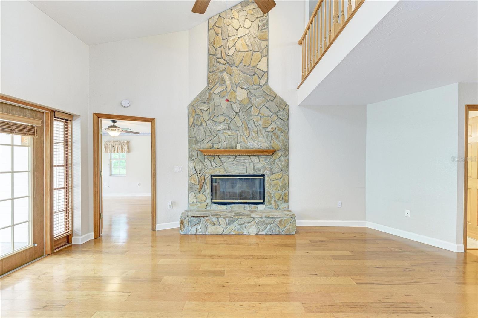Listing Image #12