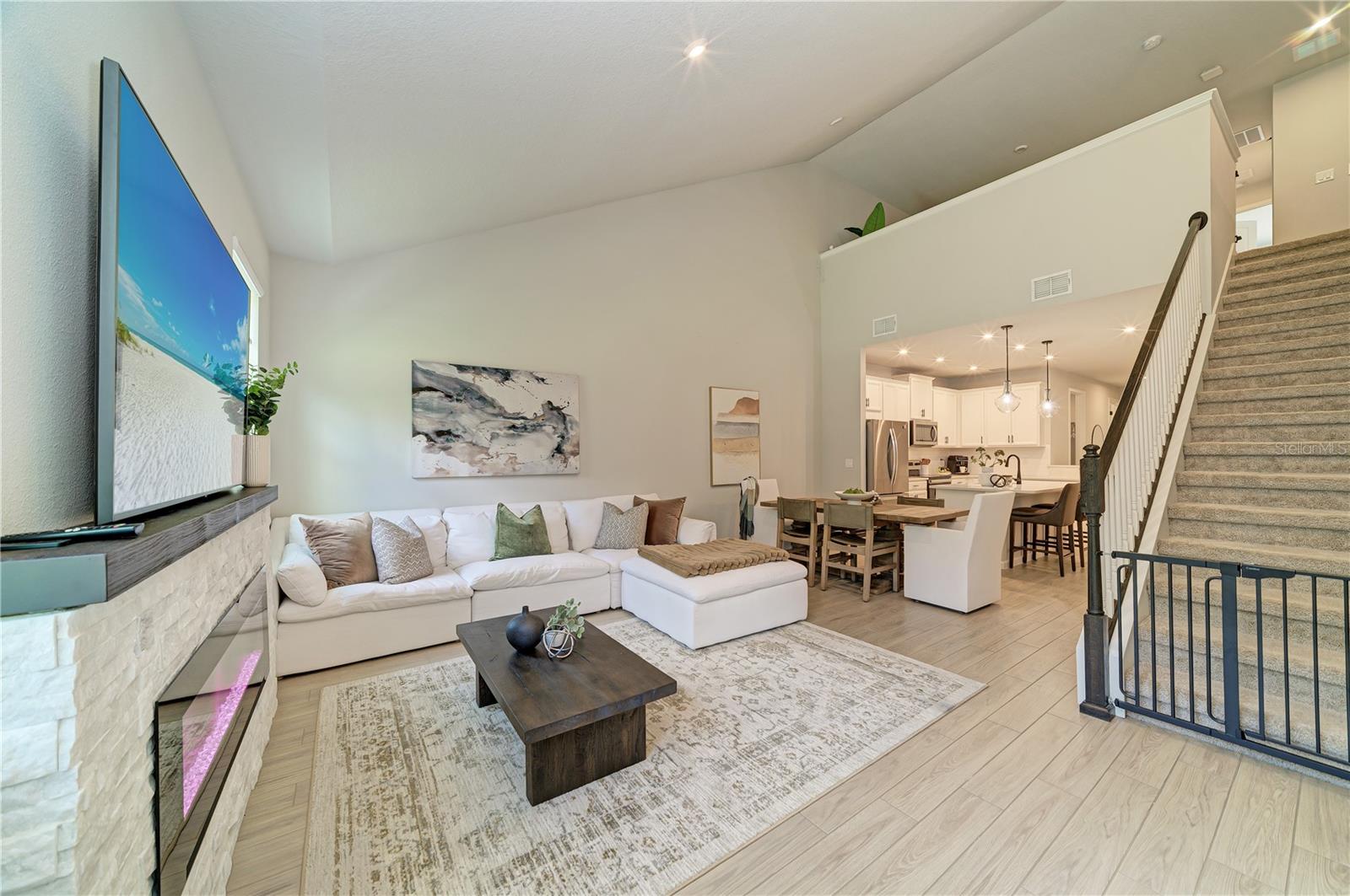 Listing Image #3