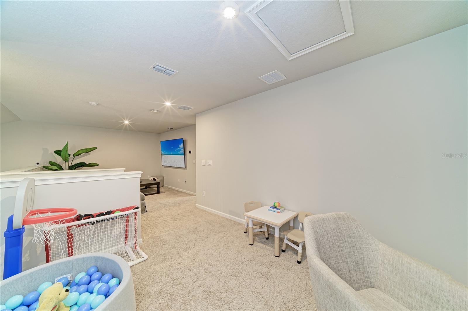Listing Image #32