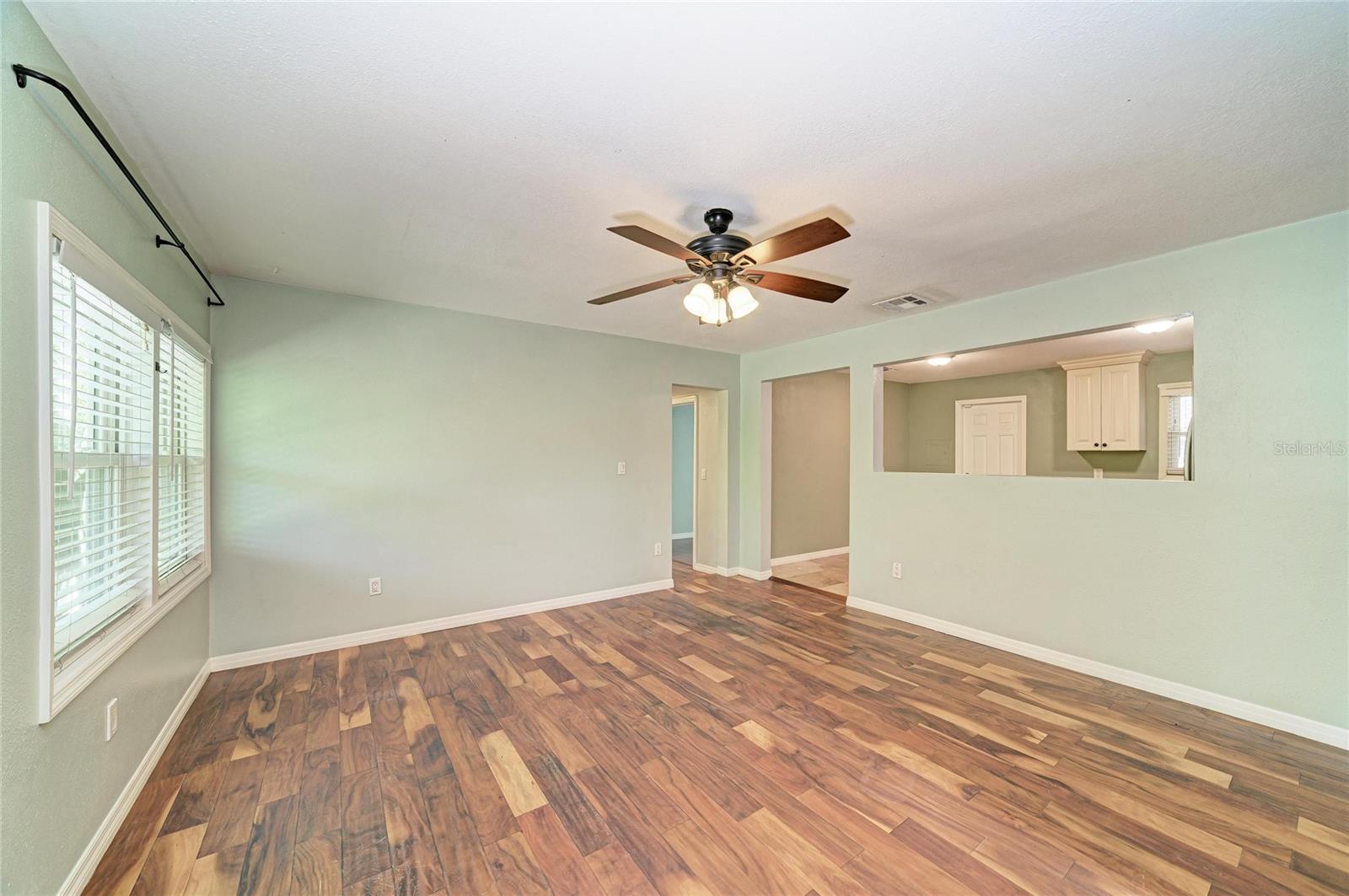 Listing Image #5