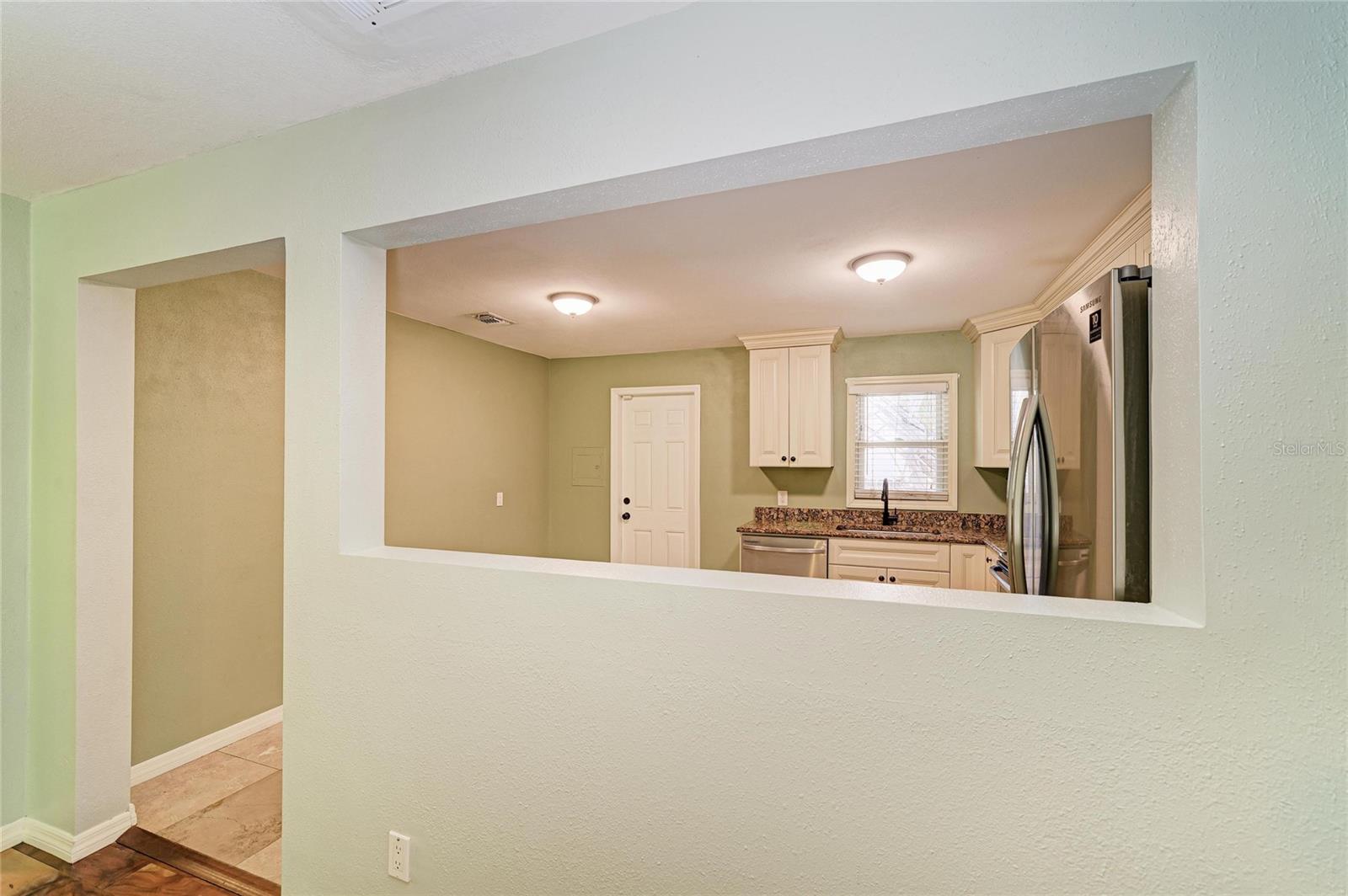 Listing Image #10