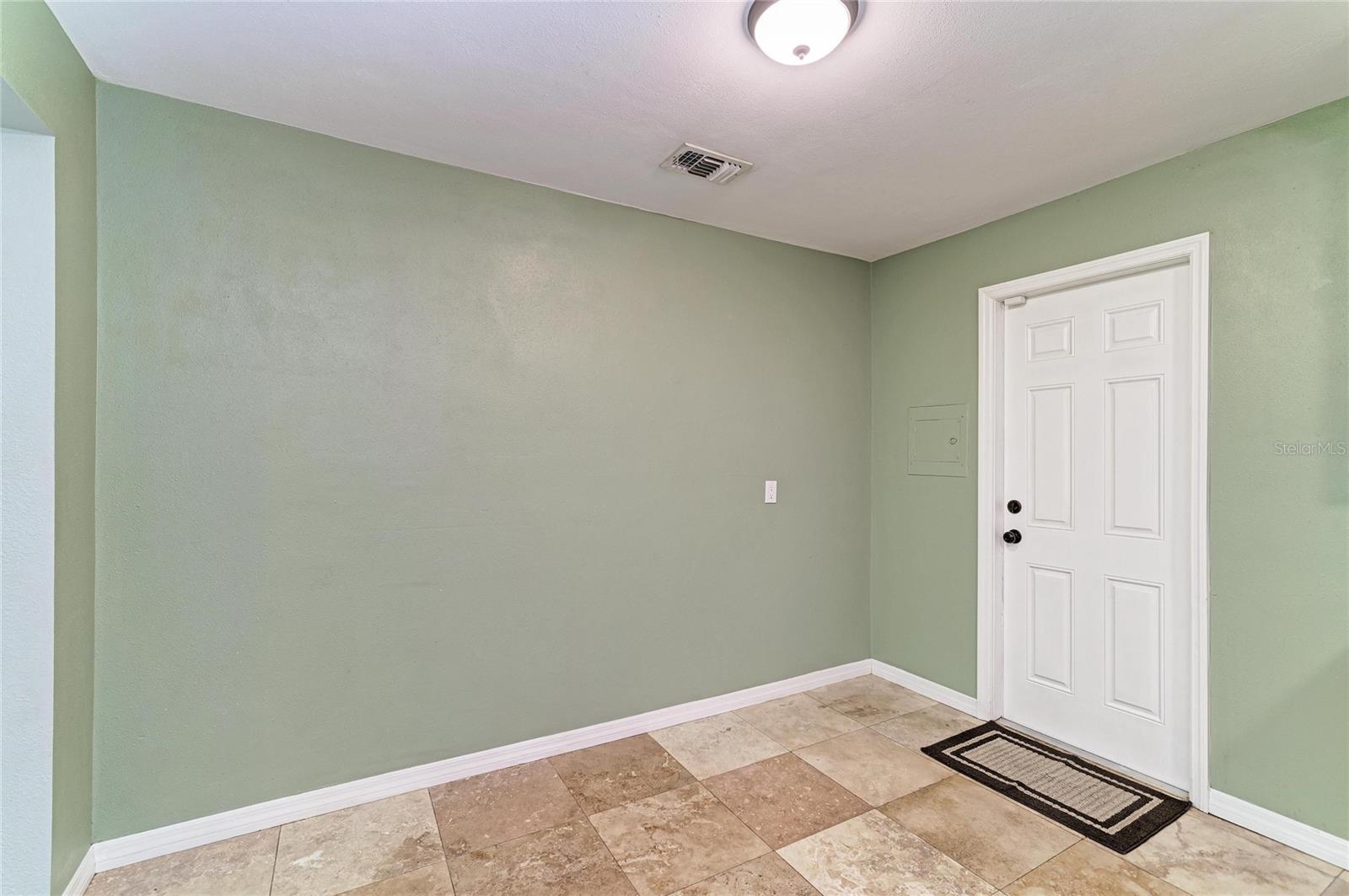 Listing Image #16
