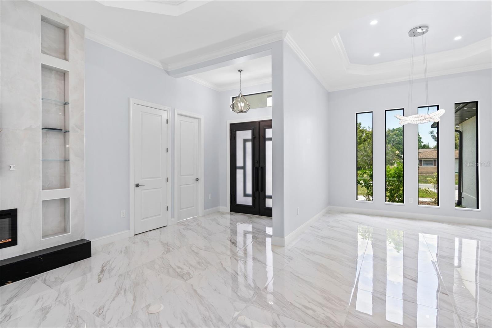 Listing Image #11