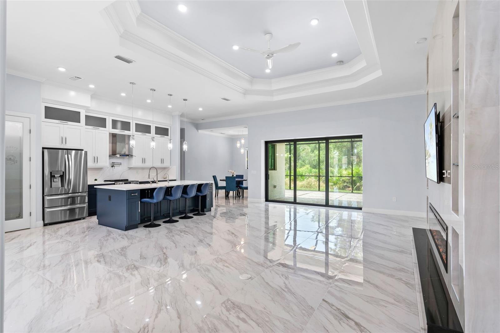 Listing Image #12