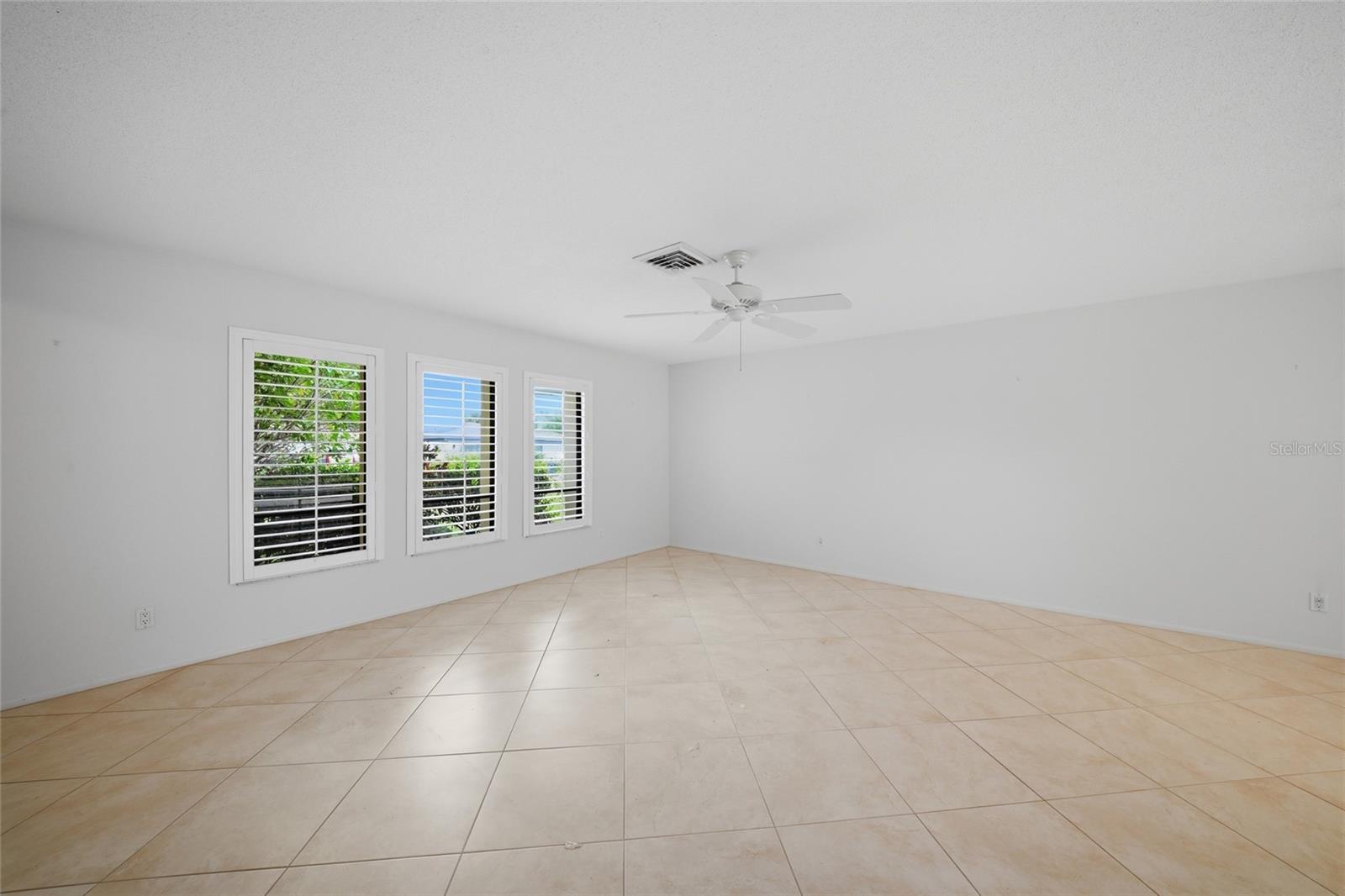Listing Image #3