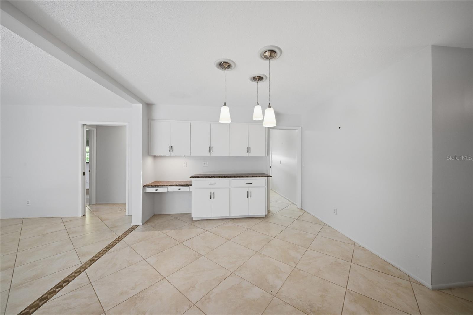 Listing Image #9